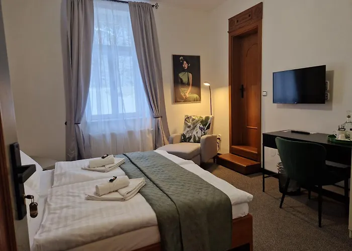 Aurelius 3*